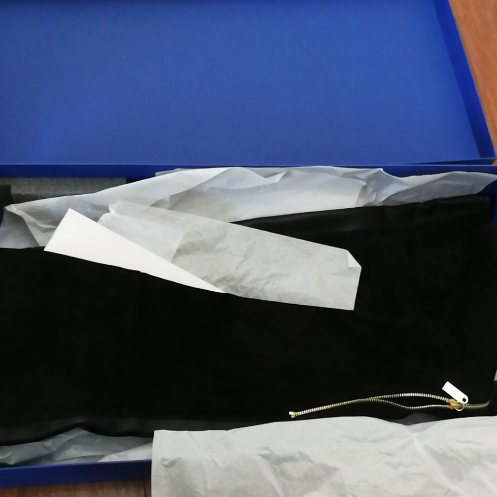 Stuart Weitzman - Picture 3 of 6
